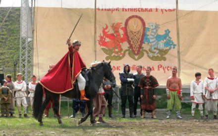 Відкриття сезону в «Парку Київська Русь»: лицарські сходки на сталевих конях і гарний настрій