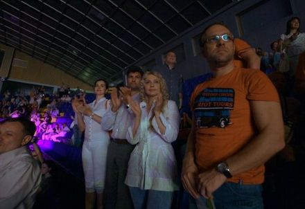Триб’ют «Гадюкіних»: аншлаг, 15 секунд мовчання і Тимошенко в черзі за диском